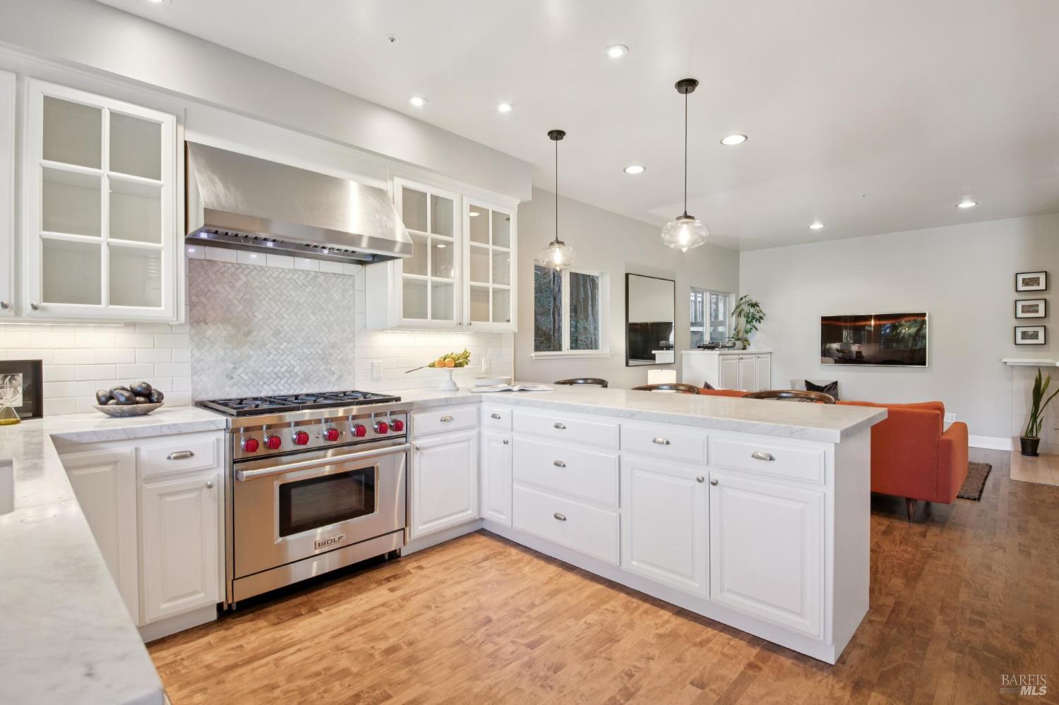 Detail Gallery Image 14 of 41 For 70 Madrone Park Cir, Mill Valley,  CA 94941 - 4 Beds | 2/1 Baths