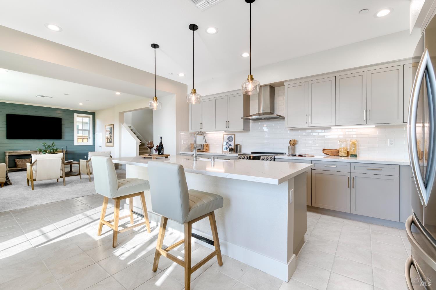 Detail Gallery Image 6 of 37 For 2733 Amora Ct, Santa Rosa,  CA 95407 - 4 Beds | 3/1 Baths