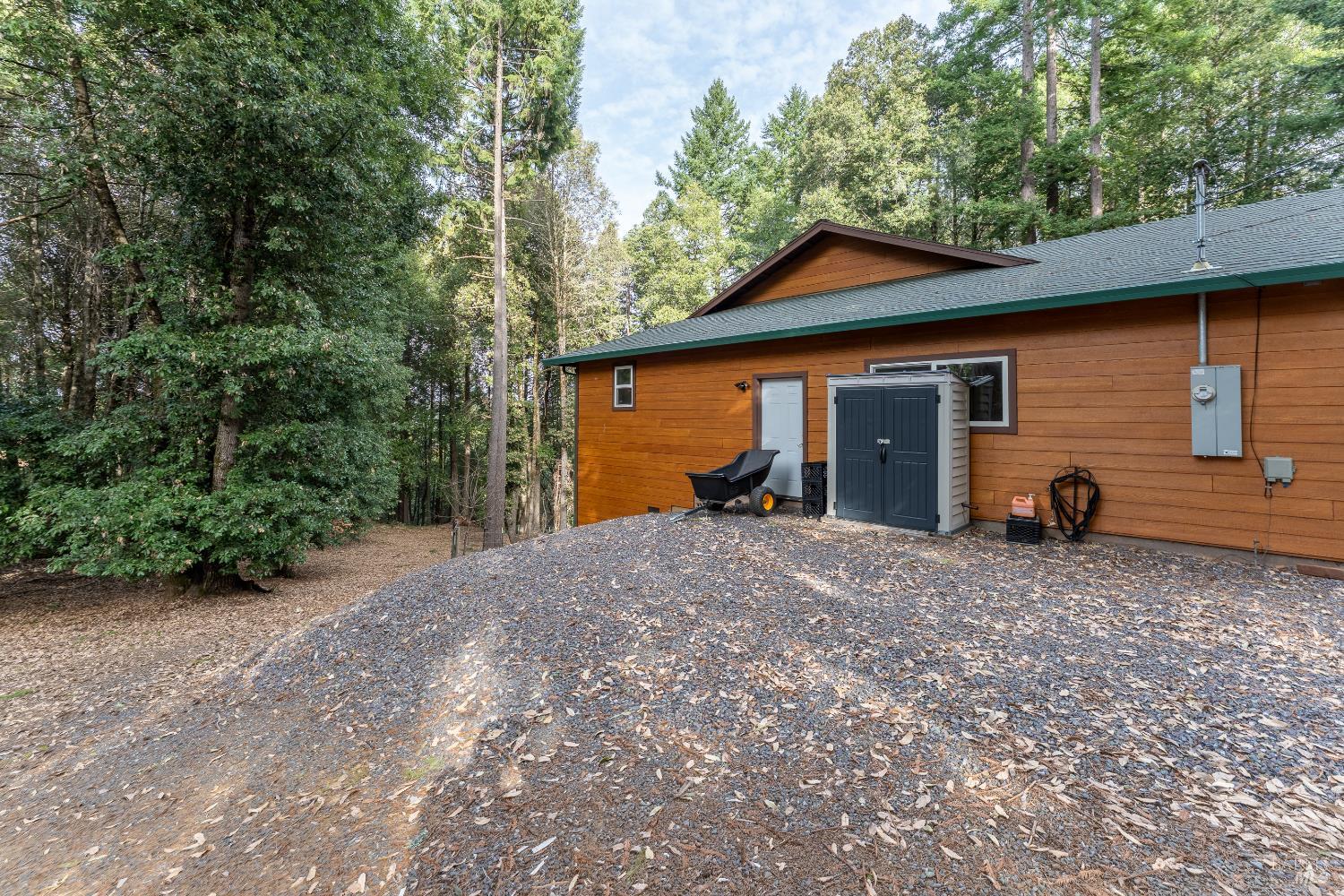 Detail Gallery Image 20 of 31 For 4862 Blue Lake Rd, Willits,  CA 95490 - 3 Beds | 2 Baths