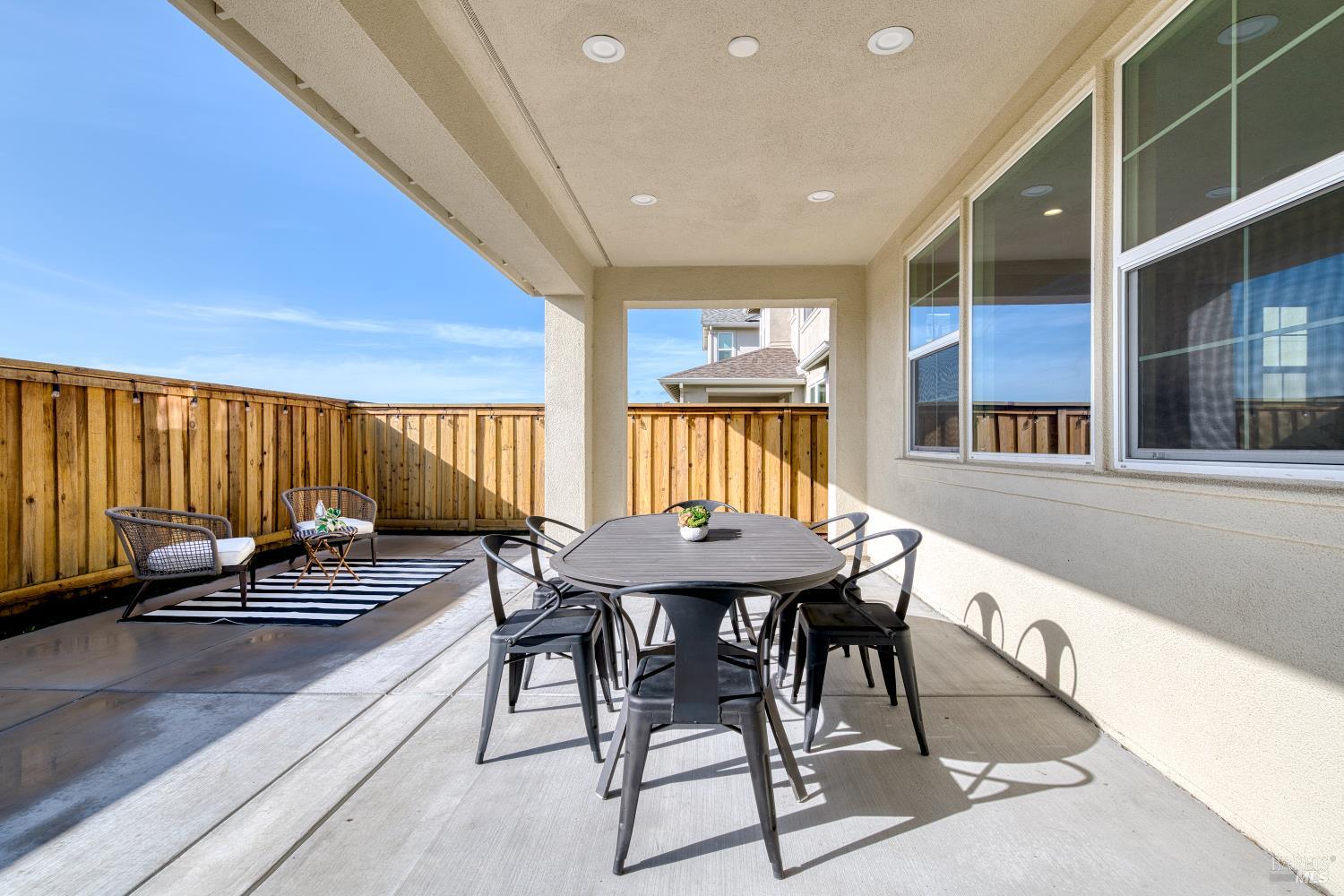 Detail Gallery Image 27 of 37 For 2733 Amora Ct, Santa Rosa,  CA 95407 - 4 Beds | 3/1 Baths