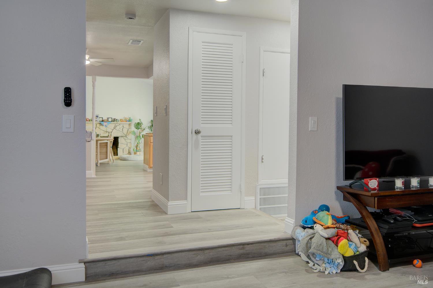 Detail Gallery Image 6 of 29 For 147 Erin Dr, Vallejo,  CA 94589 - 3 Beds | 2 Baths