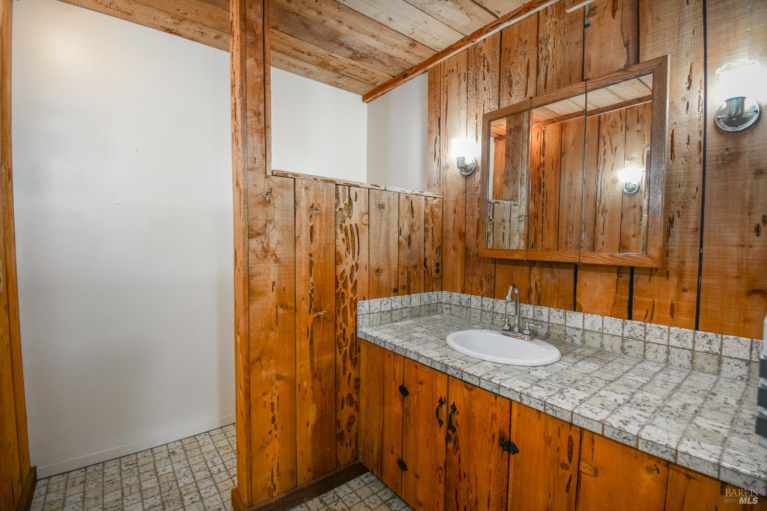 Detail Gallery Image 24 of 38 For 2135 via Alta Ct, Benicia,  CA 94510 - 2 Beds | 2 Baths