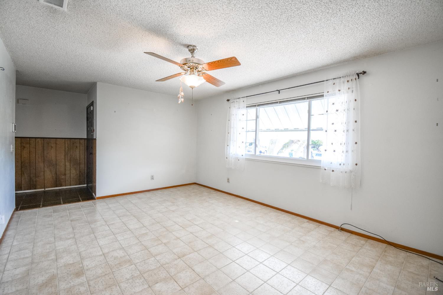 Detail Gallery Image 6 of 38 For 2135 via Alta Ct, Benicia,  CA 94510 - 2 Beds | 2 Baths