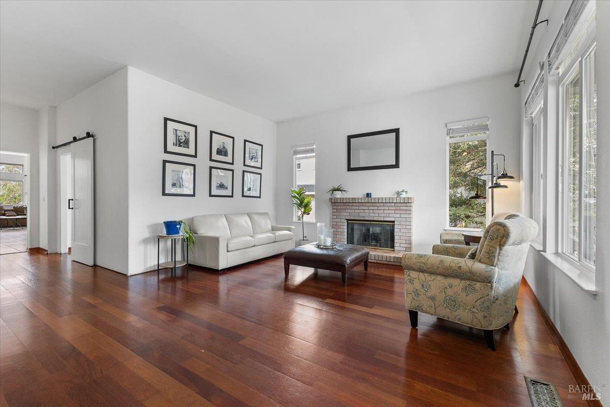 Detail Gallery Image 7 of 29 For 5739 Owls Nest Dr, Santa Rosa,  CA 95409 - 3 Beds | 2 Baths