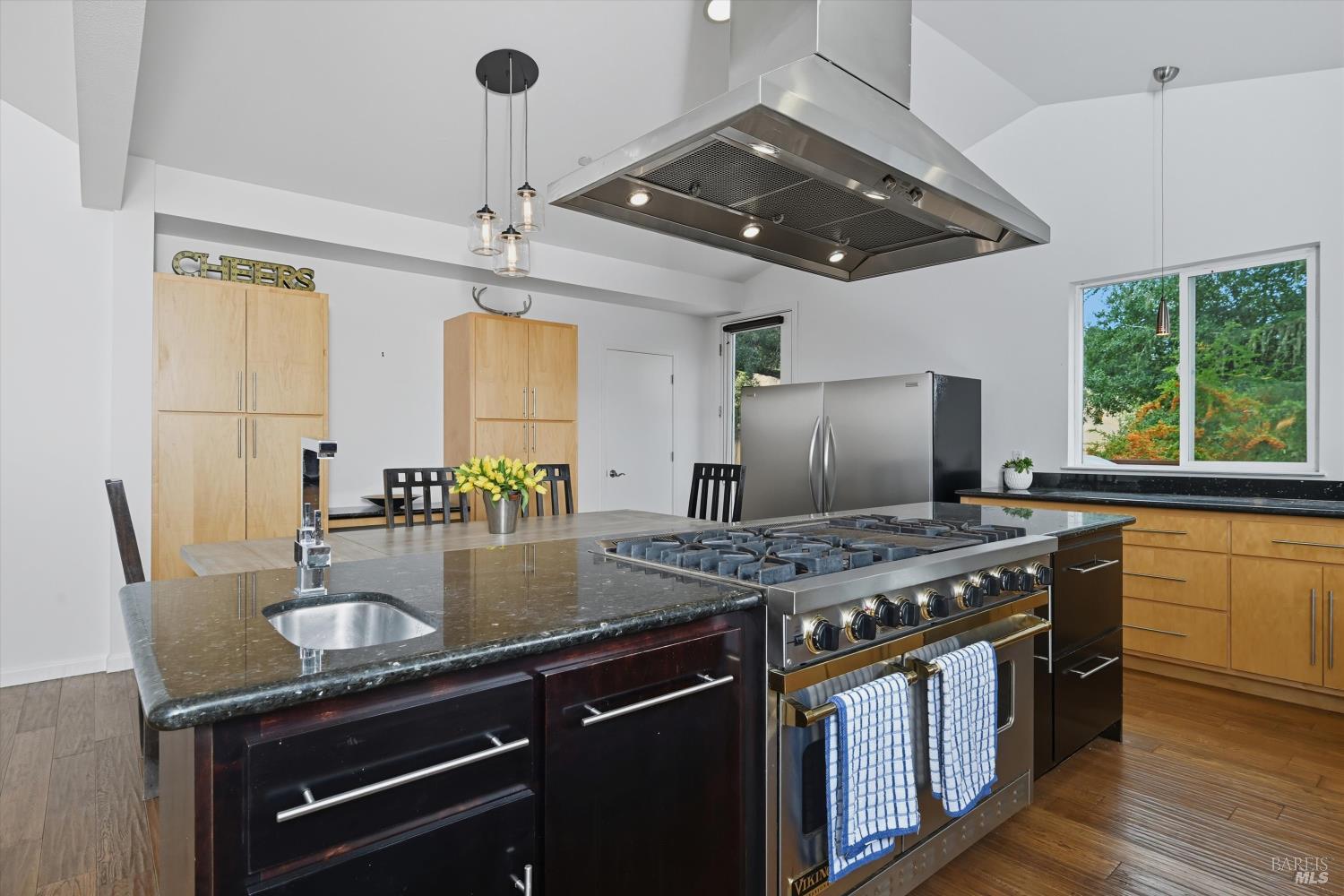 Detail Gallery Image 19 of 64 For 31000 Pine Mountain Rd, Cloverdale,  CA 95425 - 3 Beds | 3 Baths