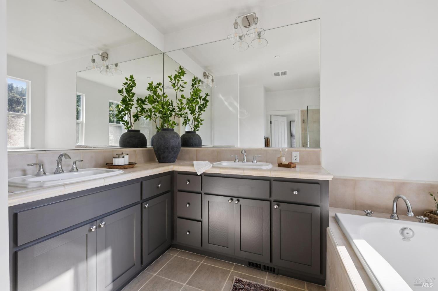 Detail Gallery Image 41 of 68 For 529 Alta Way, Mill Valley,  CA 94941 - 4 Beds | 2/1 Baths