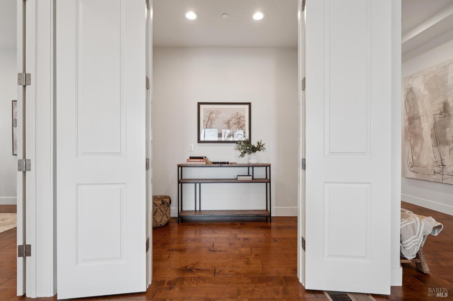 Detail Gallery Image 44 of 83 For 5677 Eastlake Dr, Santa Rosa,  CA 95409 - 5 Beds | 4 Baths