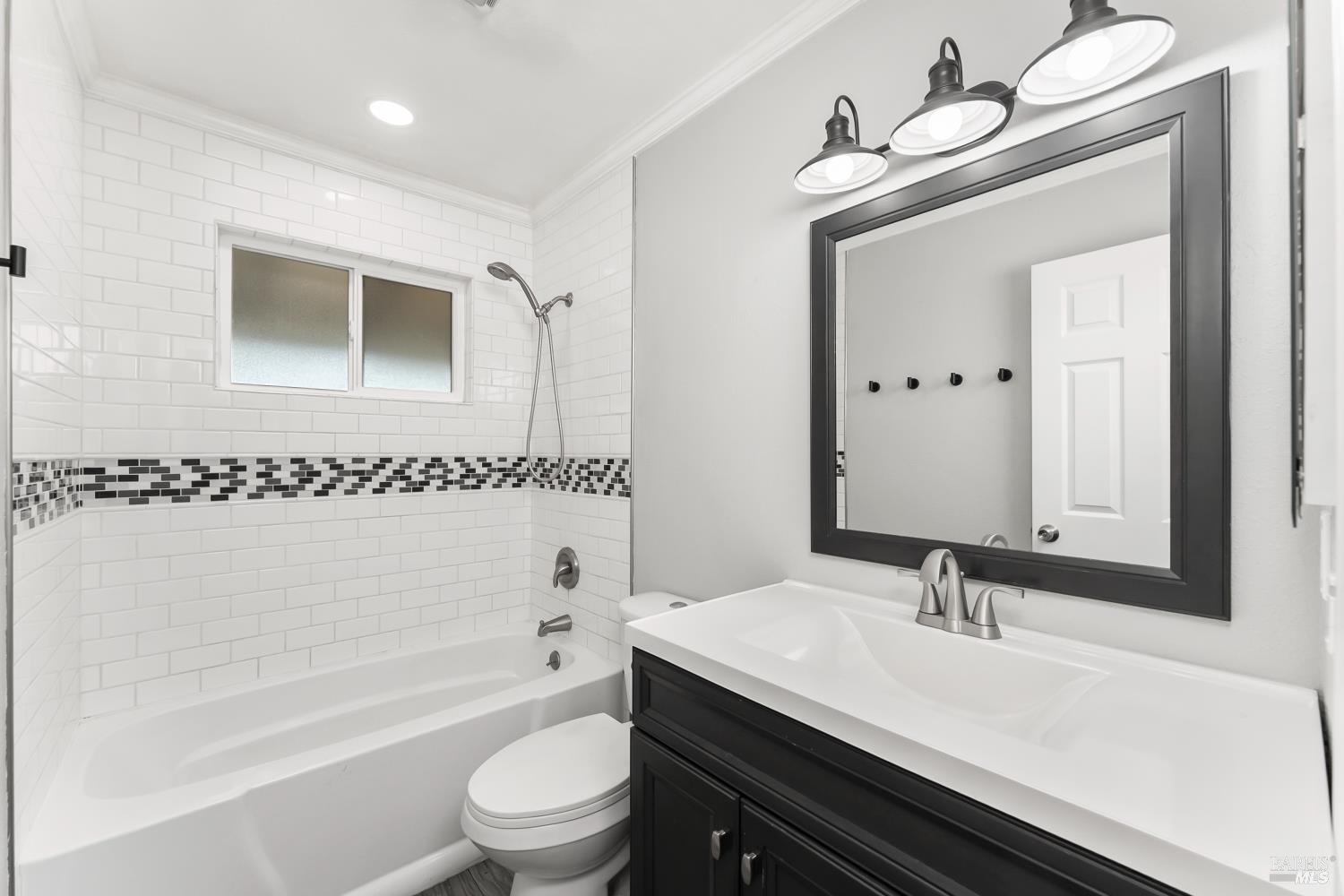 Detail Gallery Image 5 of 40 For 255 Bowline Dr, Vacaville,  CA 95687 - 3 Beds | 1 Baths