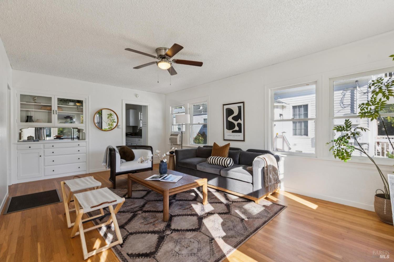 Detail Gallery Image 5 of 57 For 539 Randolph St, Napa,  CA 94559 - 4 Beds | 2 Baths