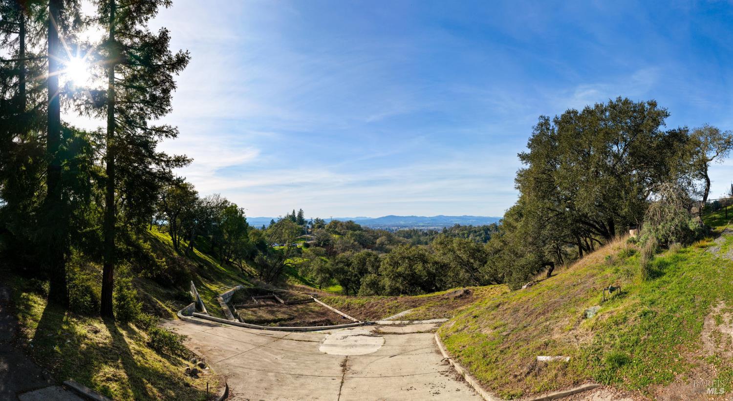 Detail Gallery Image 5 of 12 For 5251 Vista Grande Dr, Santa Rosa,  CA 95403 - – Beds | – Baths