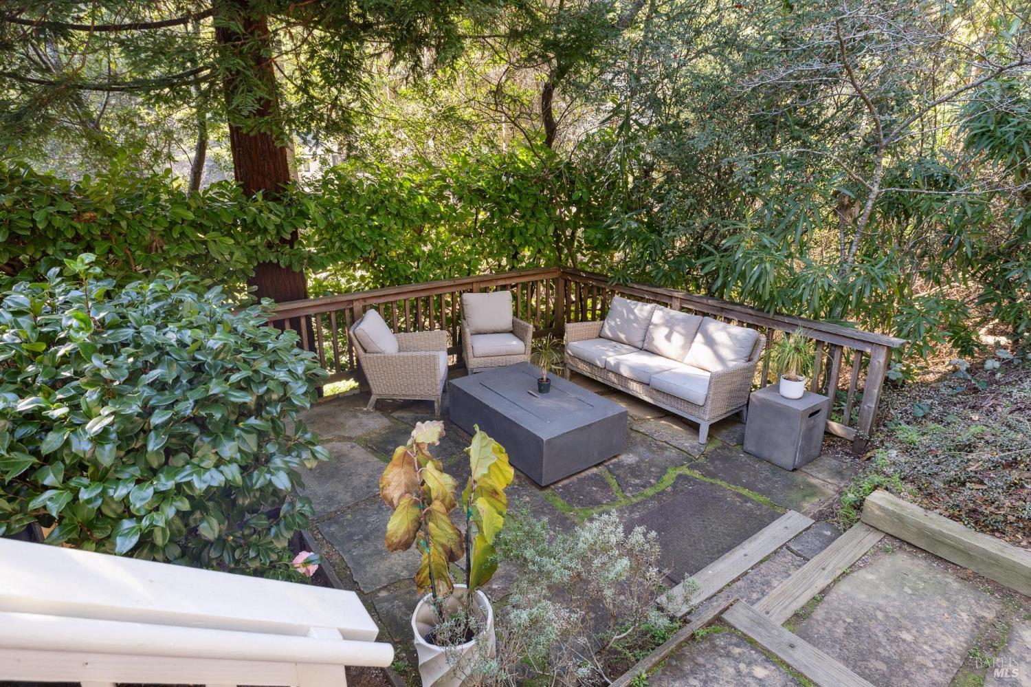 Detail Gallery Image 32 of 68 For 529 Alta Way, Mill Valley,  CA 94941 - 4 Beds | 2/1 Baths