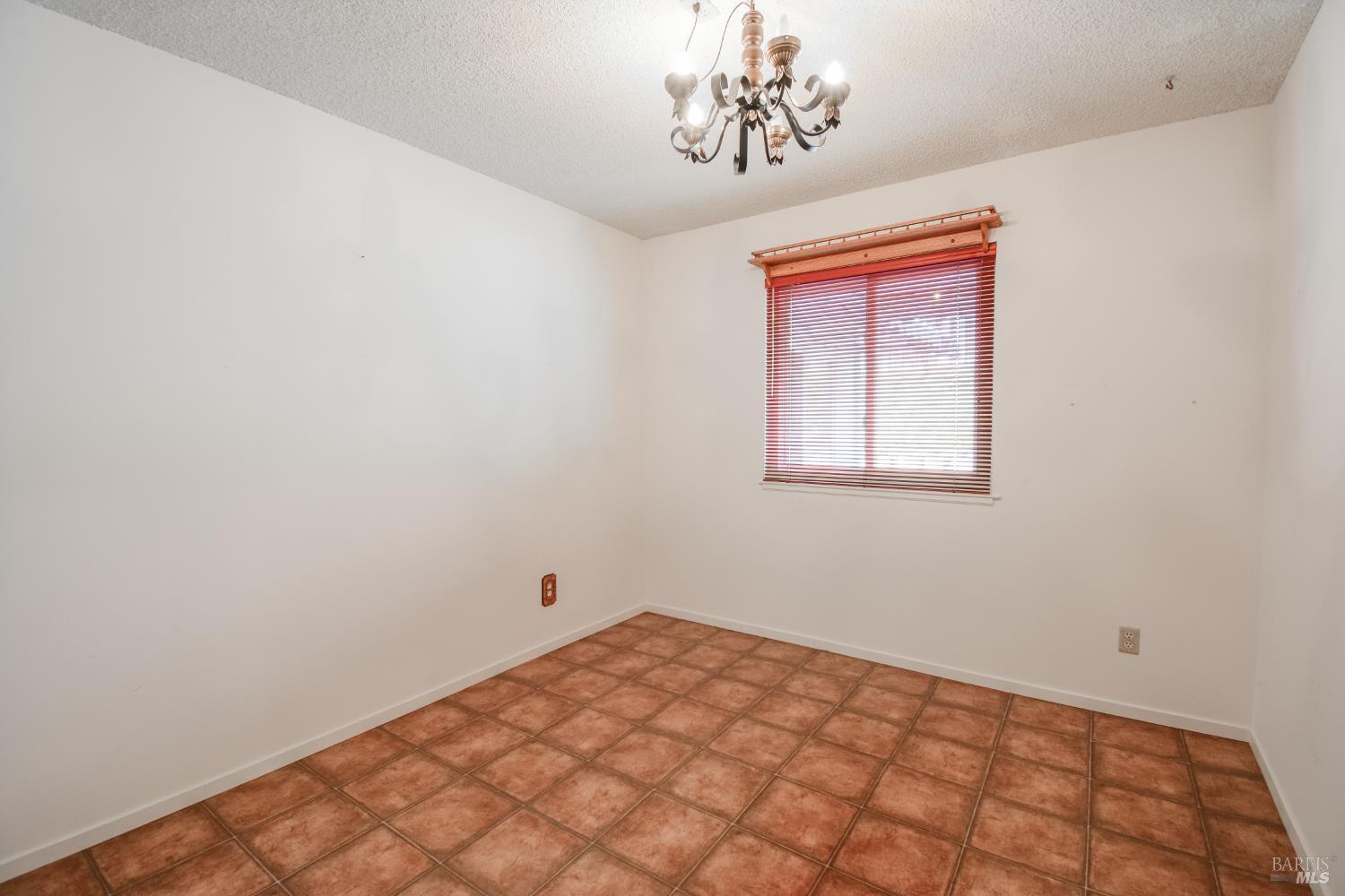 Detail Gallery Image 16 of 38 For 2135 via Alta Ct, Benicia,  CA 94510 - 2 Beds | 2 Baths