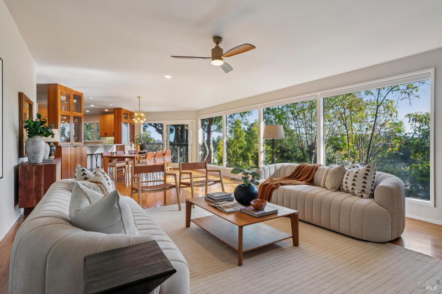 Detail Gallery Image 13 of 41 For 311 Edgewood Ave, Mill Valley,  CA 94941 - 3 Beds | 2 Baths