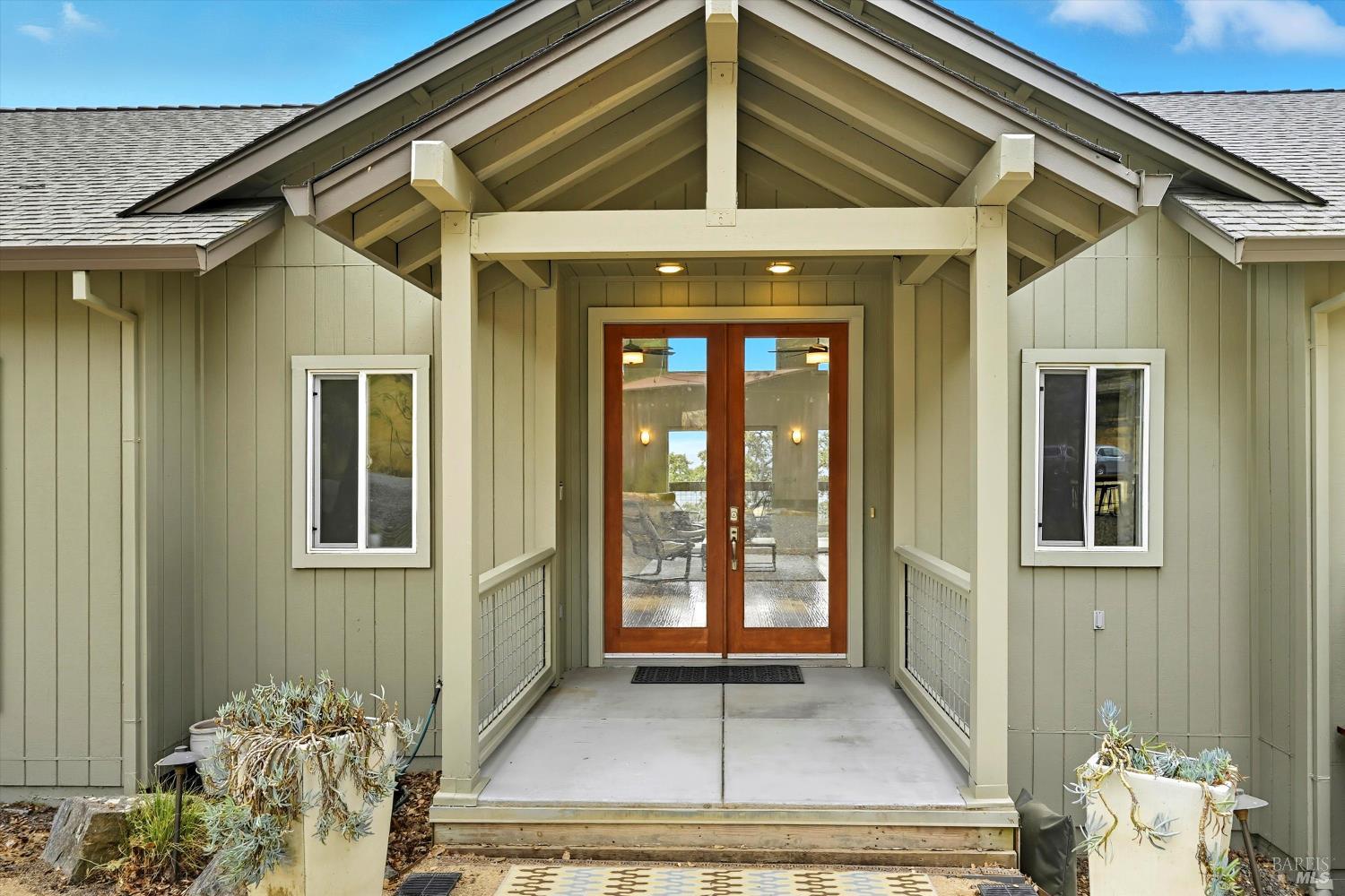 Detail Gallery Image 2 of 64 For 31000 Pine Mountain Rd, Cloverdale,  CA 95425 - 3 Beds | 3 Baths