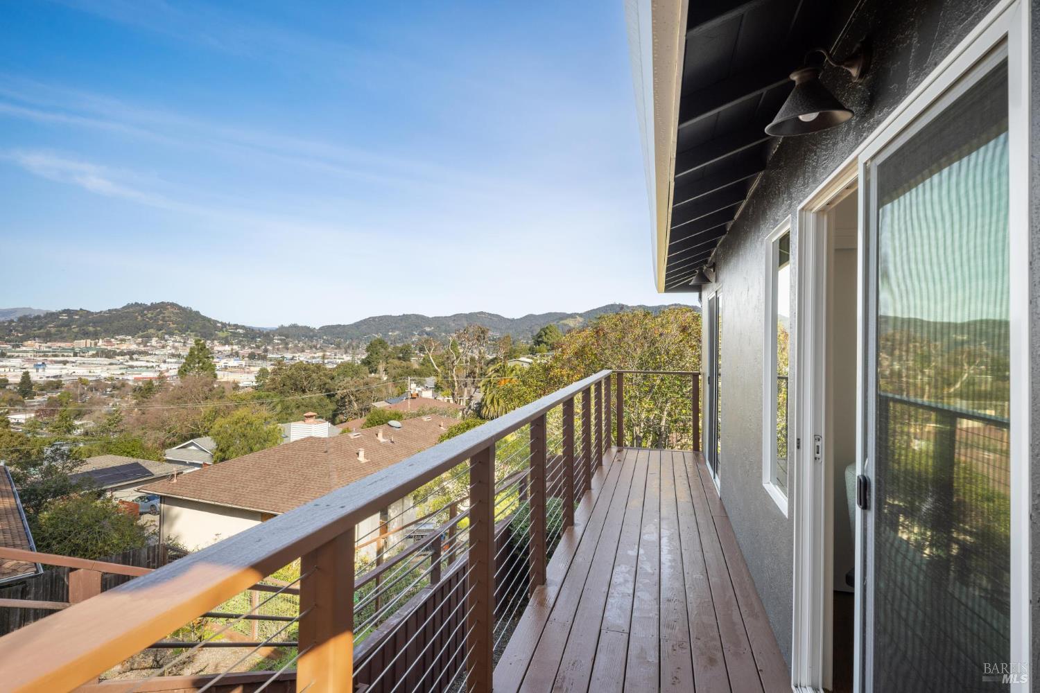 Detail Gallery Image 39 of 67 For 81 Rose St, San Rafael,  CA 94901 - 5 Beds | 3 Baths