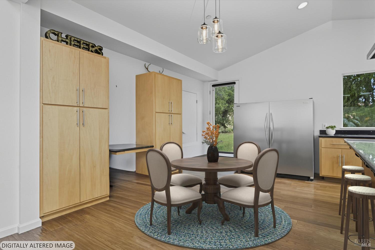 Detail Gallery Image 15 of 64 For 31000 Pine Mountain Rd, Cloverdale,  CA 95425 - 3 Beds | 3 Baths