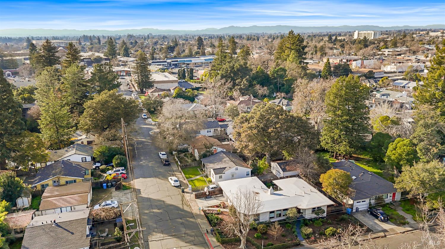 Detail Gallery Image 4 of 52 For 2003 Humboldt St, Santa Rosa,  CA 95404 - 2 Beds | 2 Baths