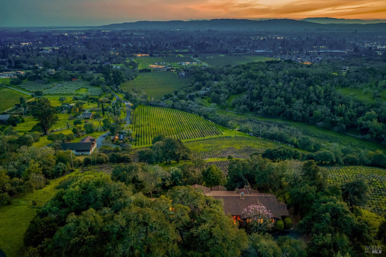 Detail Gallery Image 3 of 72 For 969 Rachael Rd, Sonoma,  CA 95476 - 4 Beds | 3/2 Baths