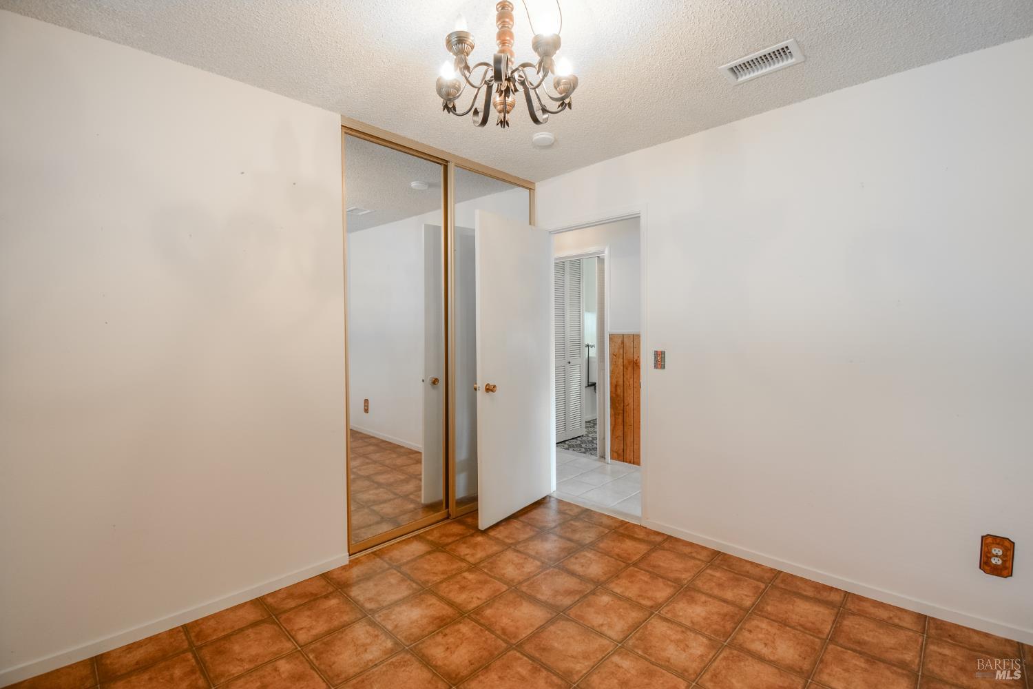 Detail Gallery Image 17 of 38 For 2135 via Alta Ct, Benicia,  CA 94510 - 2 Beds | 2 Baths
