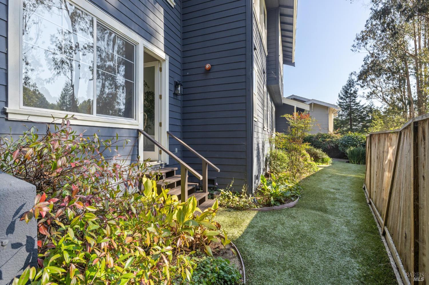 Detail Gallery Image 51 of 68 For 529 Alta Way, Mill Valley,  CA 94941 - 4 Beds | 2/1 Baths
