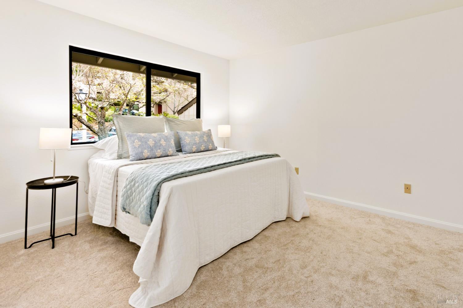 Detail Gallery Image 19 of 30 For 5 Velasco Ct, Novato,  CA 94949 - 3 Beds | 2/1 Baths