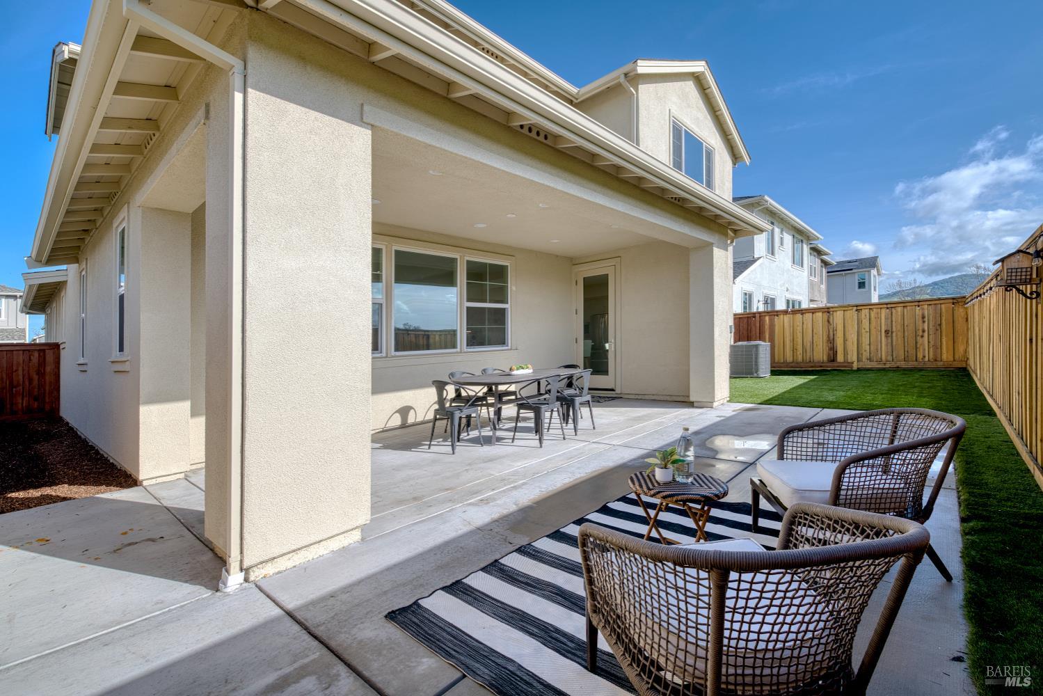 Detail Gallery Image 26 of 37 For 2733 Amora Ct, Santa Rosa,  CA 95407 - 4 Beds | 3/1 Baths