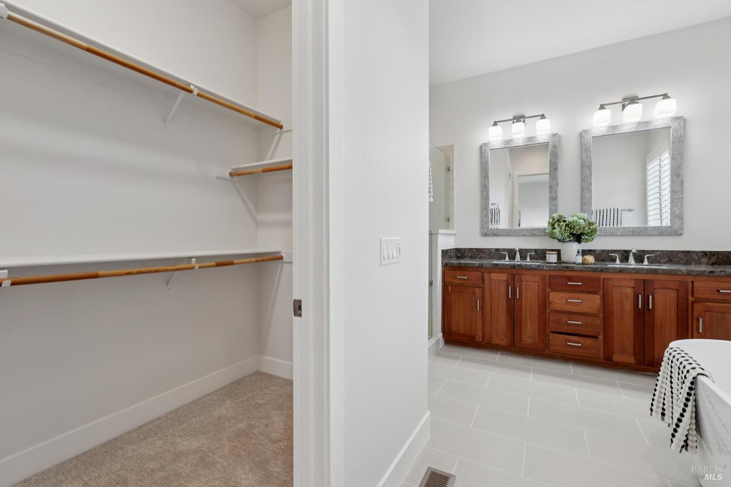 Detail Gallery Image 43 of 83 For 5677 Eastlake Dr, Santa Rosa,  CA 95409 - 5 Beds | 4 Baths