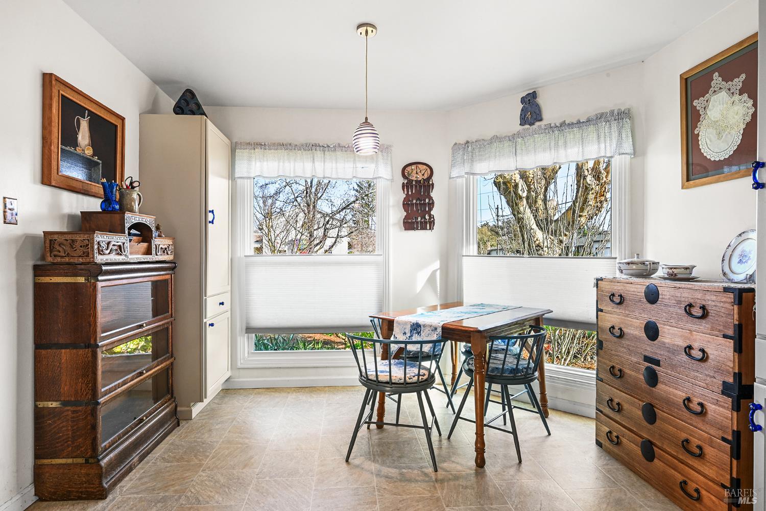 Detail Gallery Image 14 of 52 For 2003 Humboldt St, Santa Rosa,  CA 95404 - 2 Beds | 2 Baths