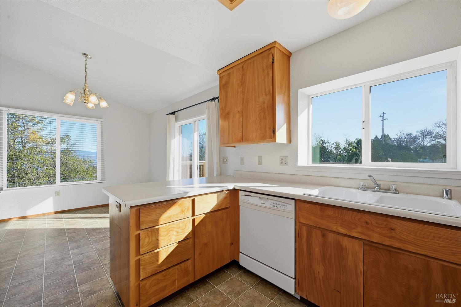 Detail Gallery Image 12 of 26 For 5608 Yana Ct, Kelseyville,  CA 95451 - 3 Beds | 2 Baths