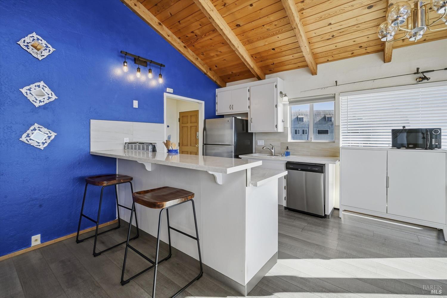 Detail Gallery Image 18 of 40 For 13319 Lakeshore Dr, Clearlake,  CA 95422 - – Beds | – Baths