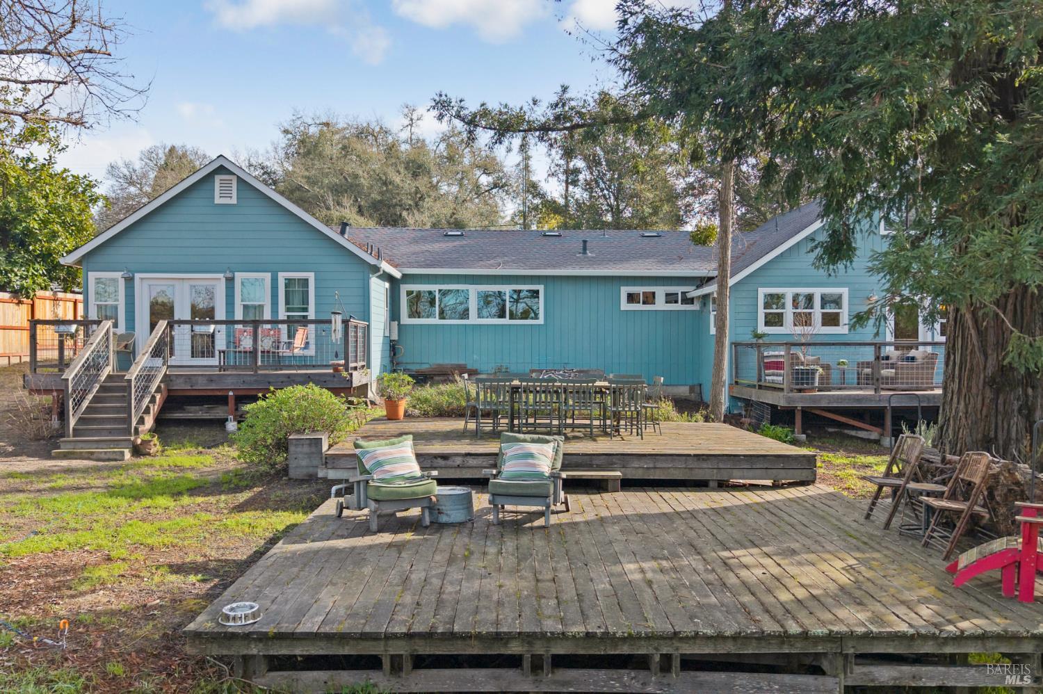 Detail Gallery Image 21 of 33 For 8931 Oak Grove Ave, Sebastopol,  CA 95472 - 4 Beds | 2 Baths