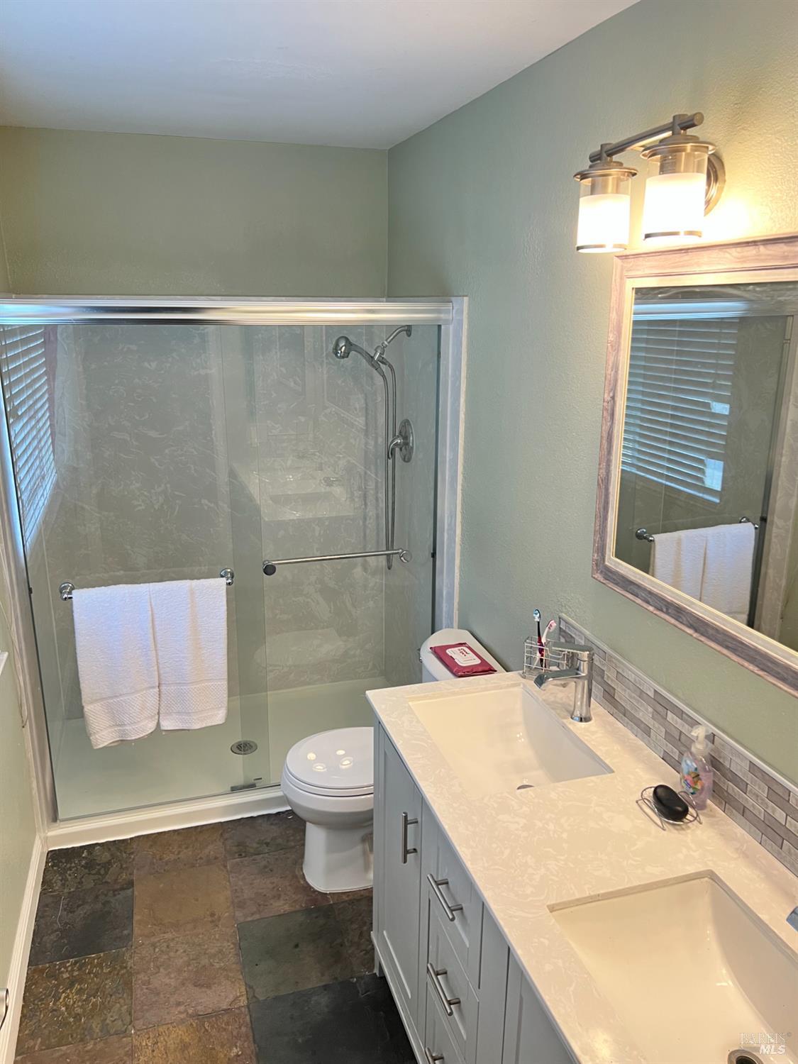 Detail Gallery Image 10 of 23 For 1130 Silk Oak Dr, Suisun City,  CA 94585 - 3 Beds | 2/1 Baths