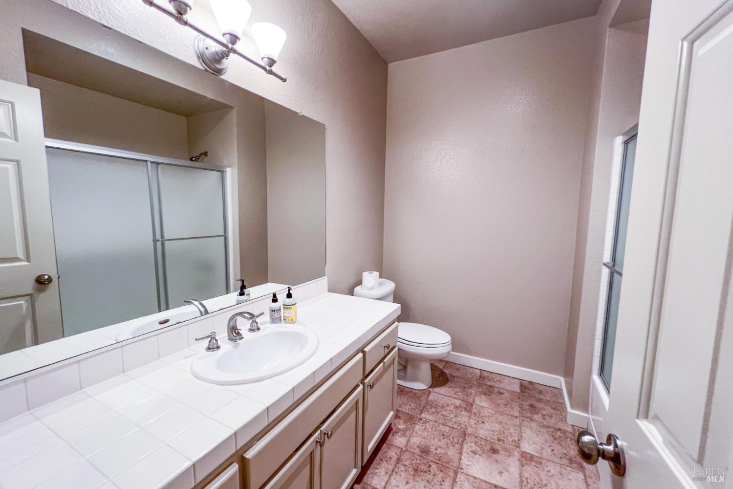 Detail Gallery Image 12 of 25 For 615 Cherry Ave, Sonoma,  CA 95476 - 2 Beds | 2 Baths