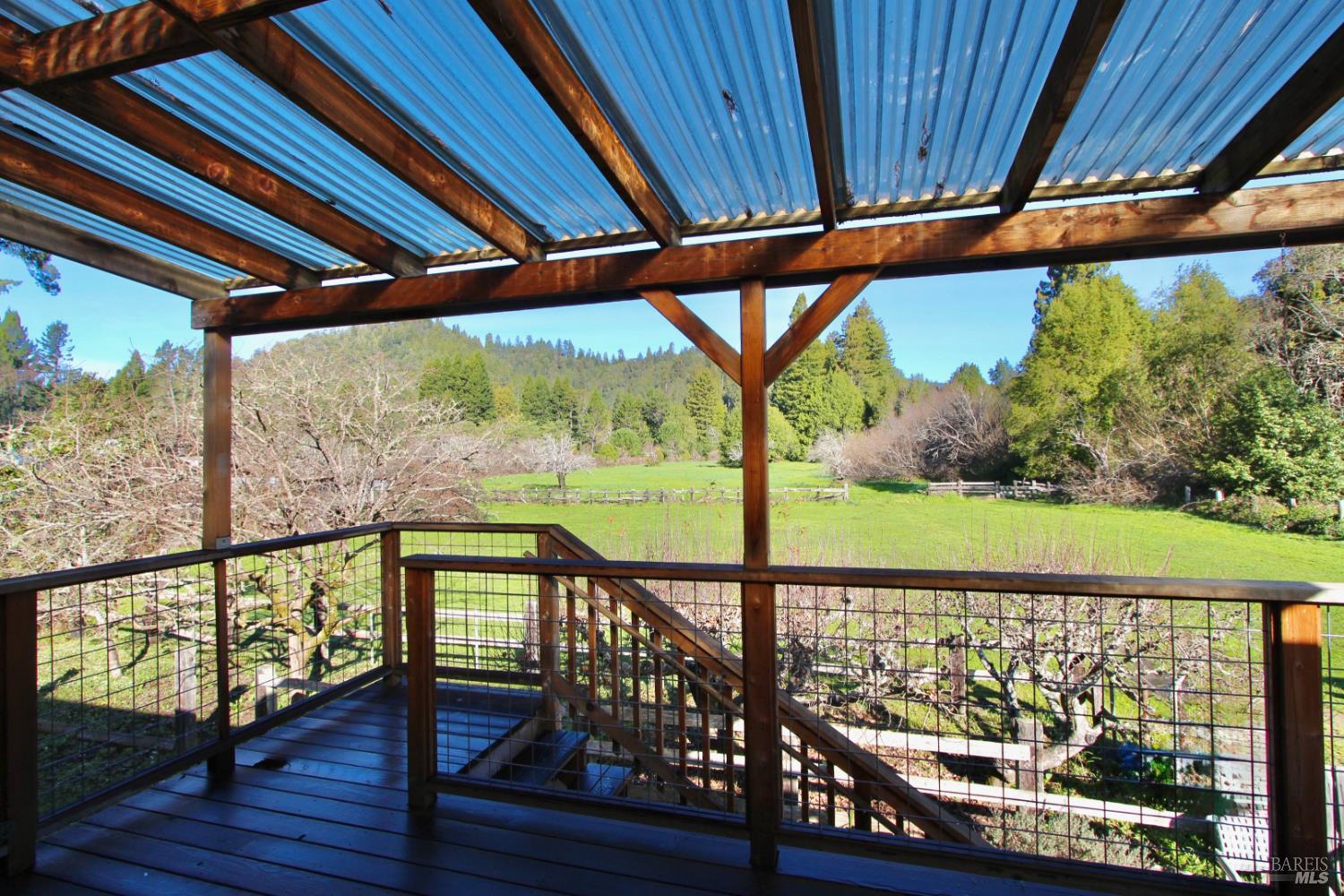 Detail Gallery Image 5 of 49 For 16160 Laughlin Rd, Guerneville,  CA 95446 - 3 Beds | 2 Baths