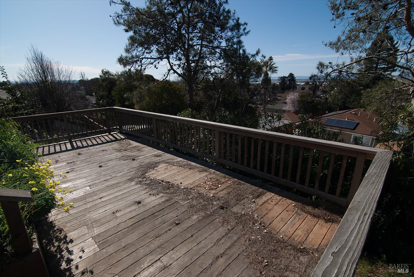 Detail Gallery Image 10 of 14 For 1009 Donaldson Way, American Canyon,  CA 94503 - 3 Beds | 2 Baths