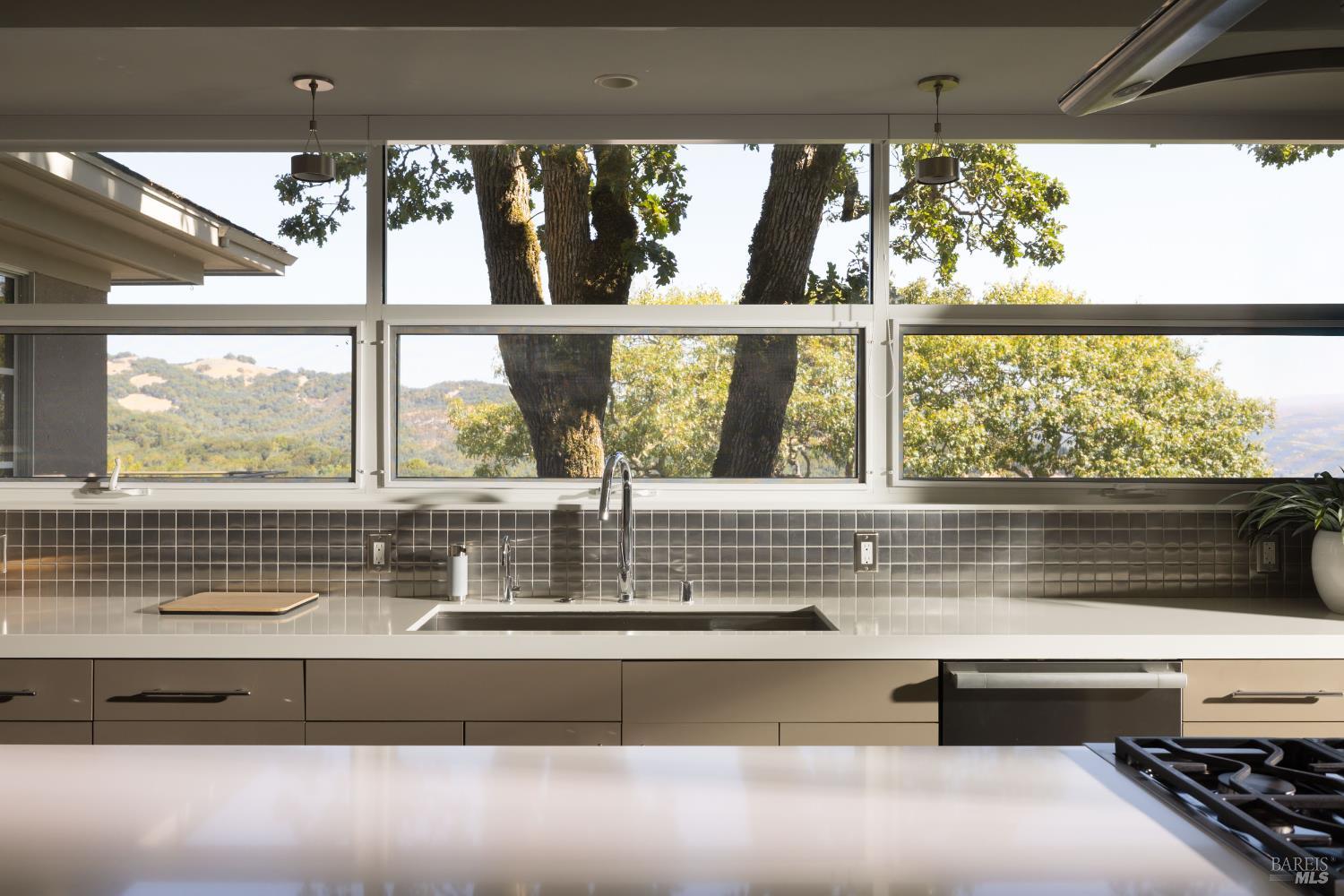 Detail Gallery Image 10 of 39 For 3685 White Alder Unkn, Sonoma,  CA 95476 - 3 Beds | 3/2 Baths