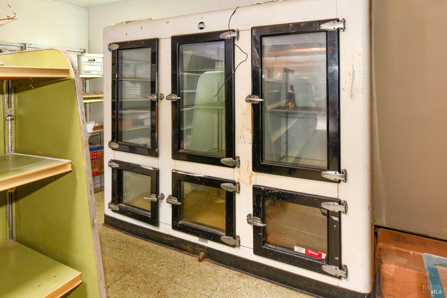 Detail Gallery Image 9 of 56 For 2060 Hagen Rd, Napa,  CA 94558 - 3 Beds | 2 Baths