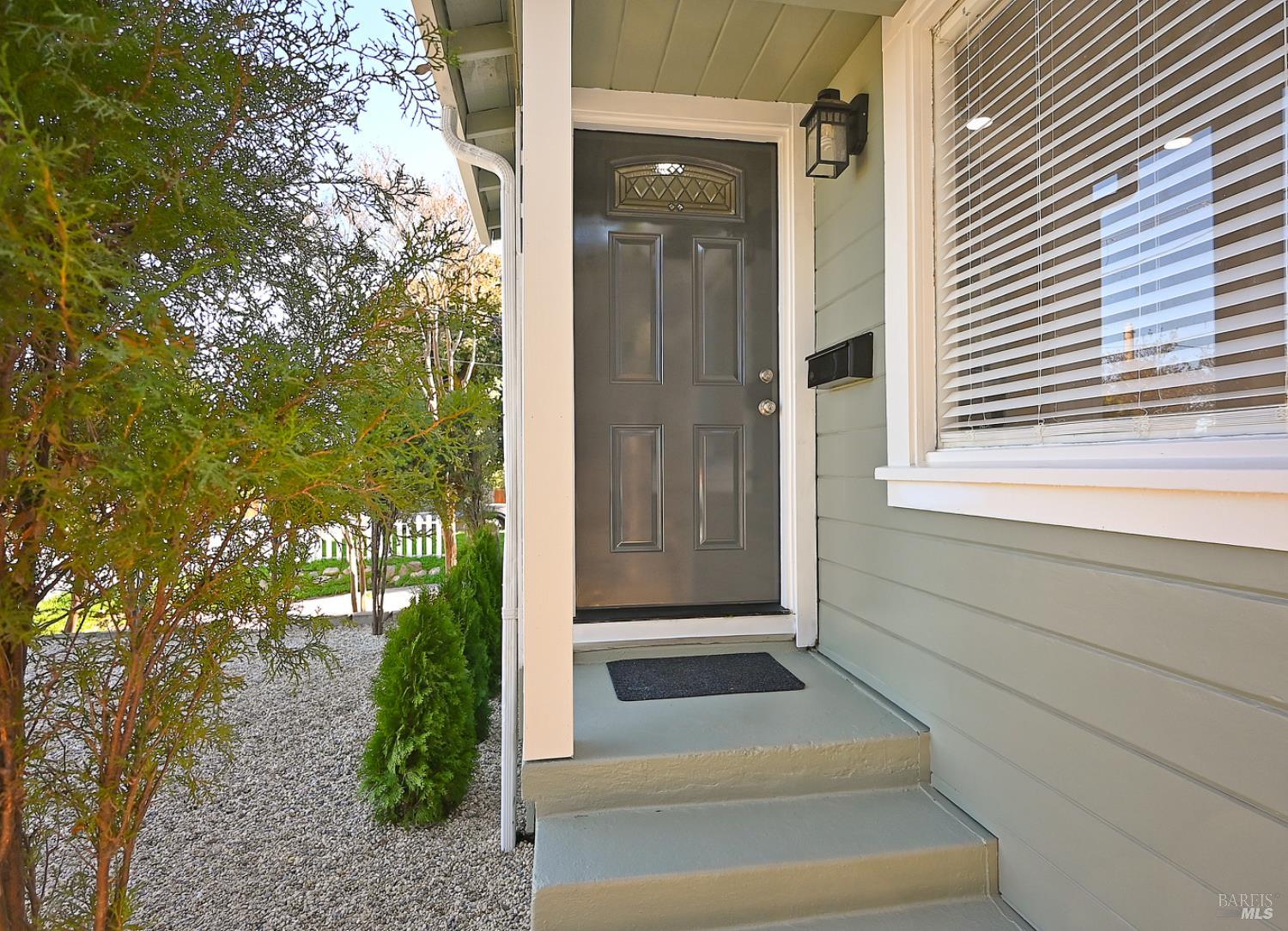 Detail Gallery Image 17 of 48 For 2610 Pacheco Blvd, Martinez,  CA 94553 - 2 Beds | 1 Baths