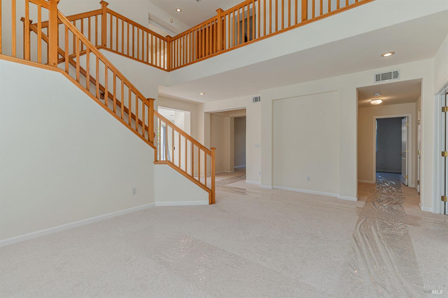 Detail Gallery Image 5 of 49 For 6206 Pebble Beach Dr, Vallejo,  CA 94591 - 5 Beds | 4 Baths