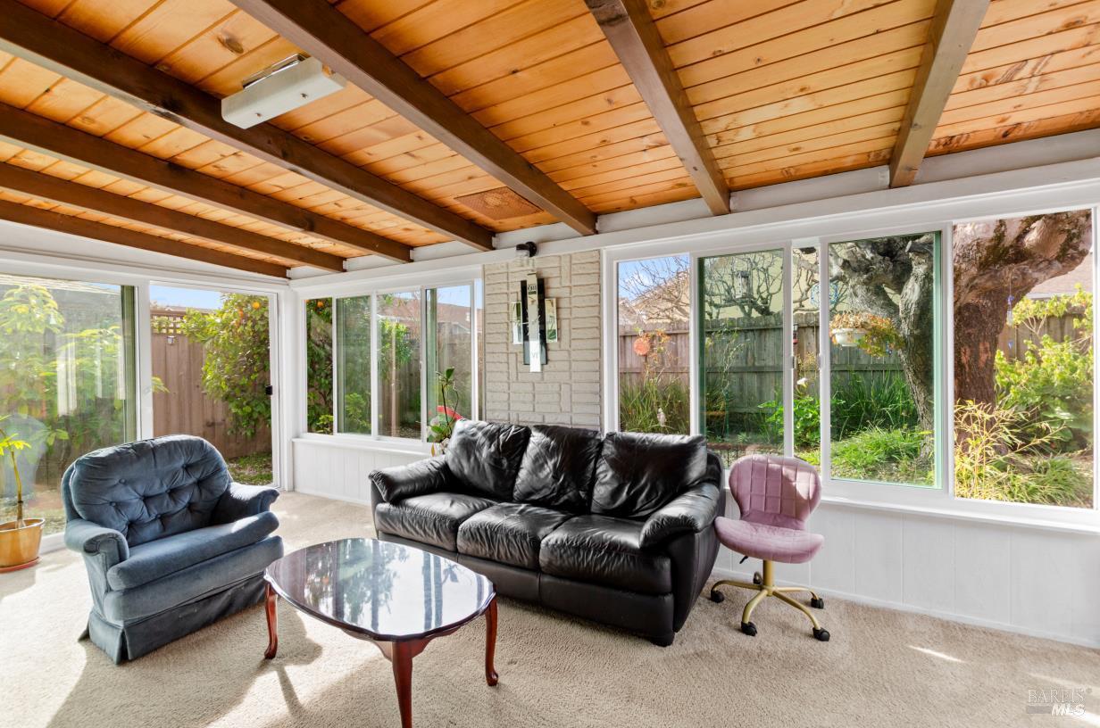 Detail Gallery Image 11 of 28 For 19295 Junipero Serra Dr, Sonoma,  CA 95476 - 3 Beds | 2 Baths