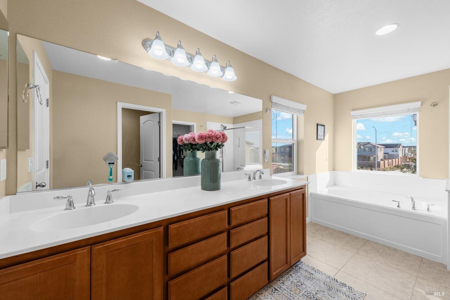 Detail Gallery Image 33 of 59 For 7079 Westminster Ct, Vacaville,  CA 95687 - 4 Beds | 2/1 Baths