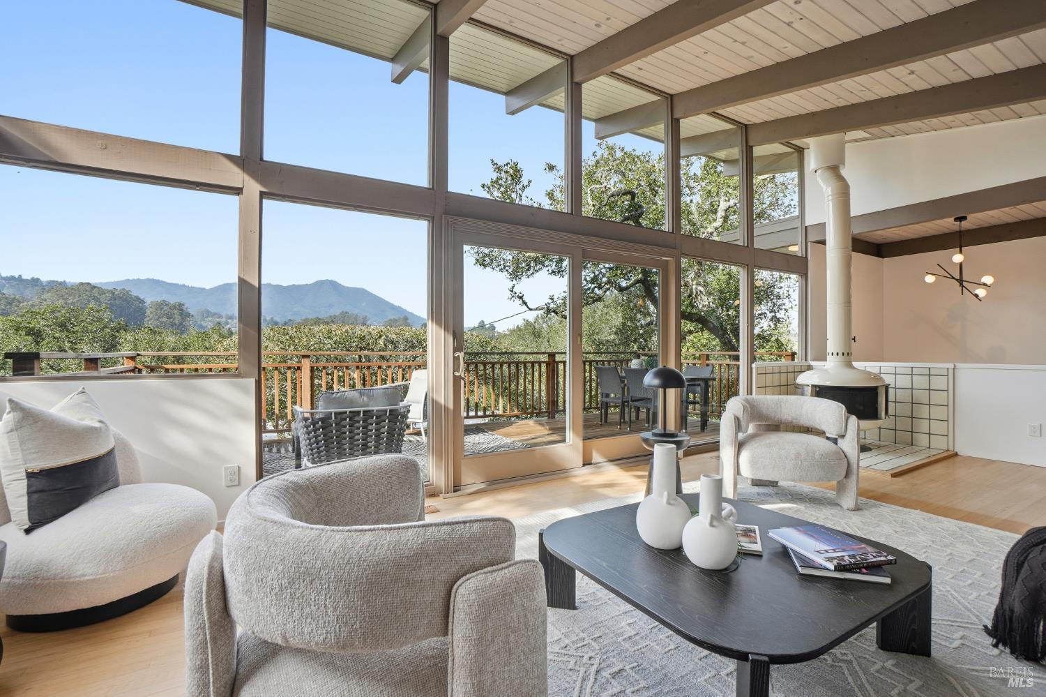 Detail Gallery Image 3 of 46 For 316 Rydal Ave, Mill Valley,  CA 94941 - 4 Beds | 3 Baths