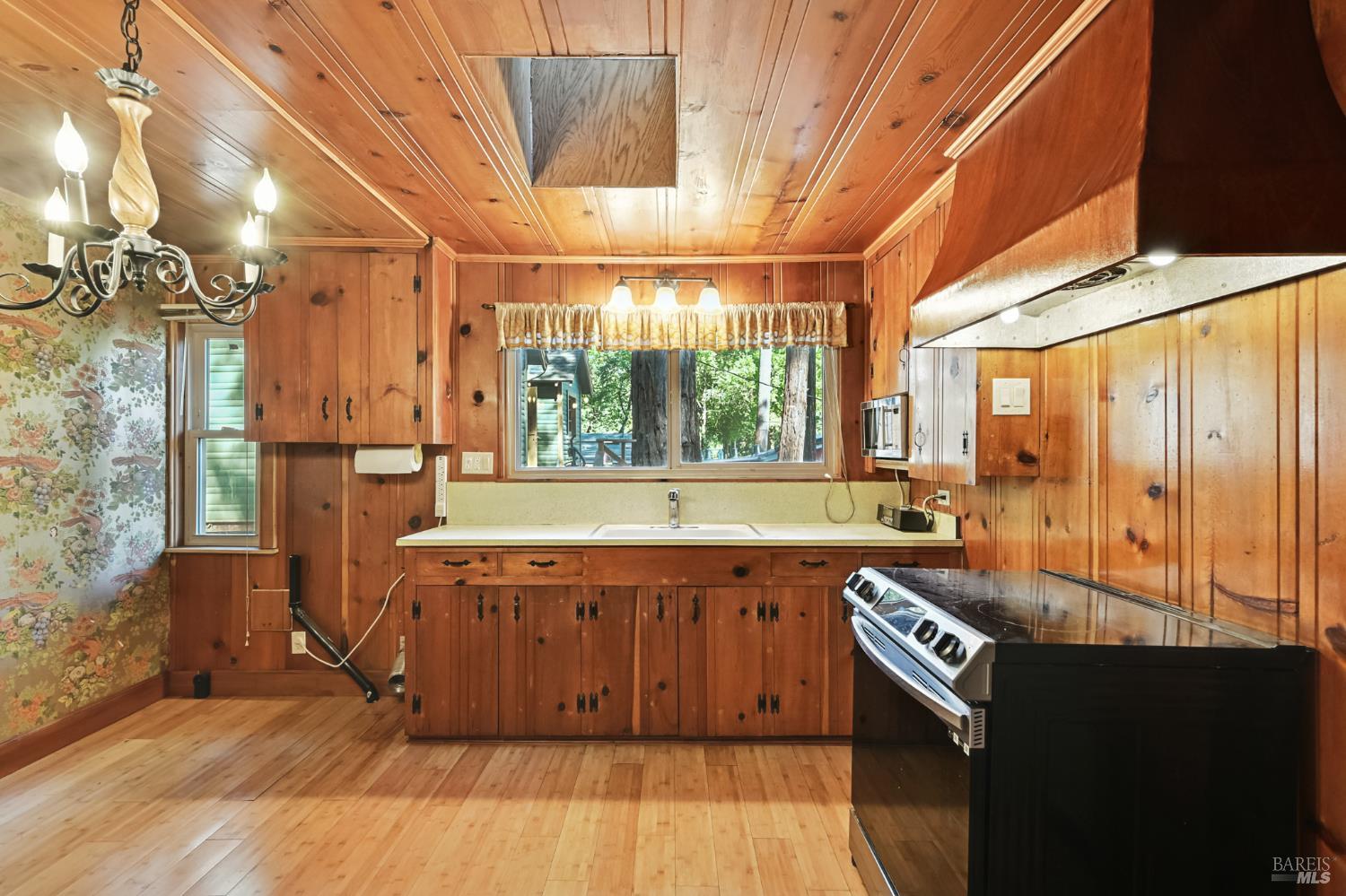 Detail Gallery Image 18 of 49 For 10293 Field Ln, Forestville,  CA 95436 - 2 Beds | 1 Baths