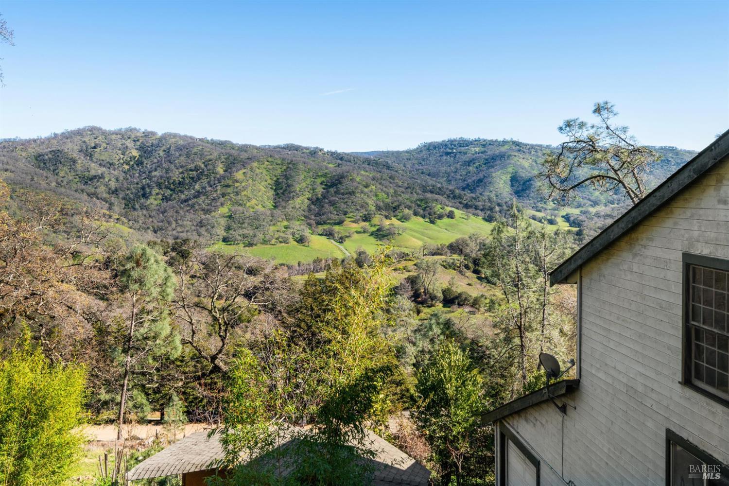 Detail Gallery Image 43 of 53 For 27 Beechwood Ct, Napa,  CA 94558 - 4 Beds | 2/1 Baths