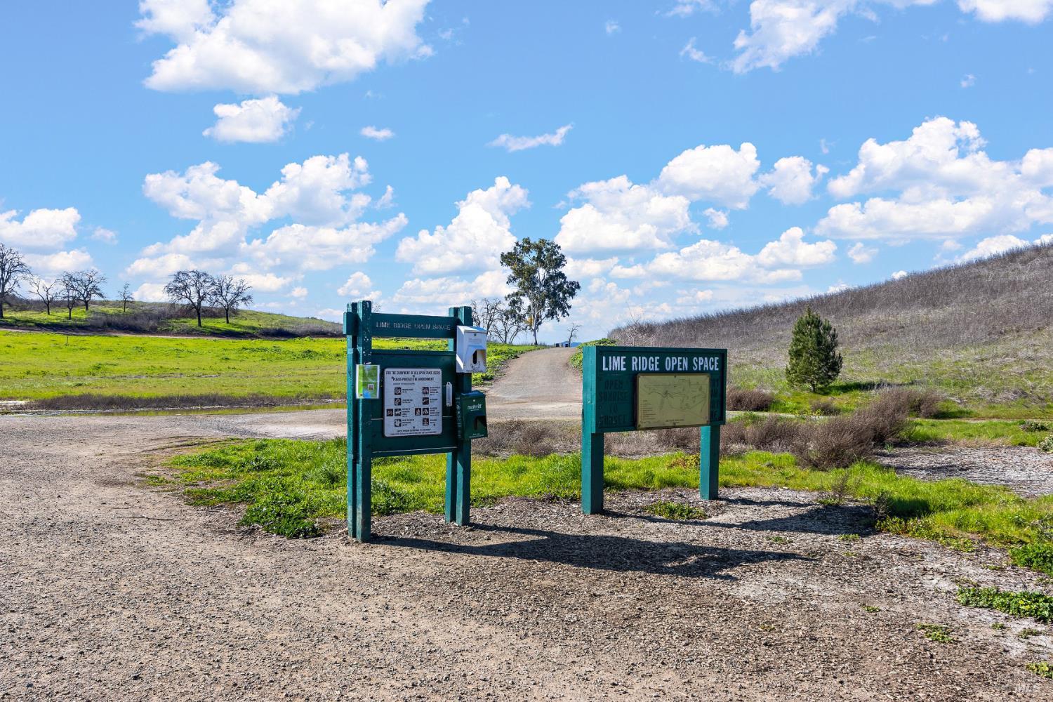 Detail Gallery Image 32 of 34 For 1084 Jamie Dr, Concord,  CA 94518 - 4 Beds | 2/1 Baths