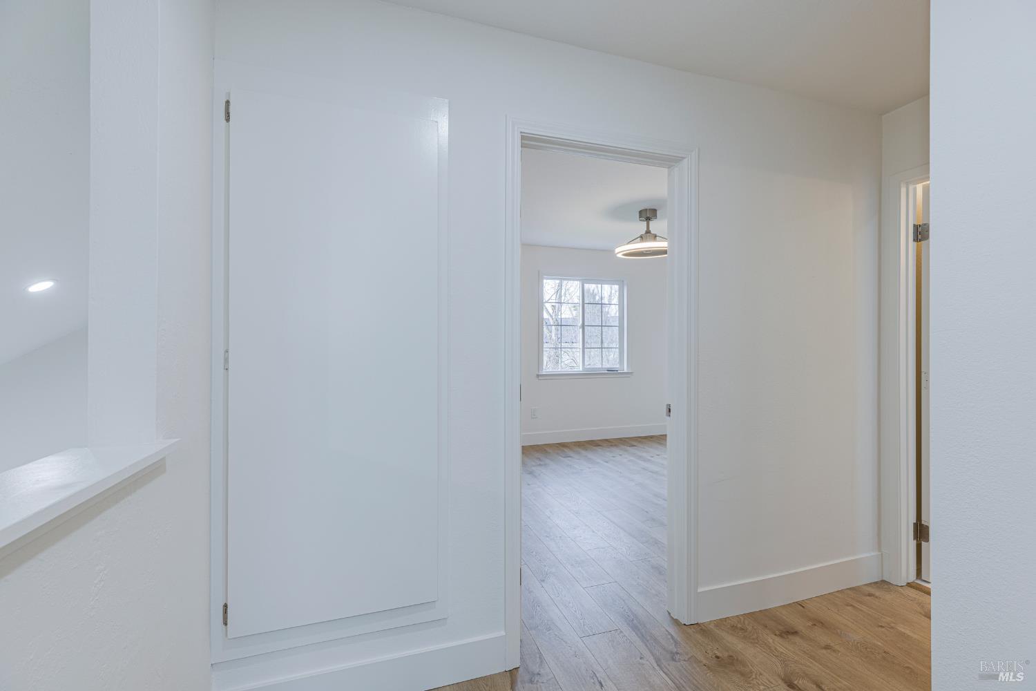 Detail Gallery Image 14 of 31 For 125 Saratoga Ct, Petaluma,  CA 94954 - 4 Beds | 2 Baths