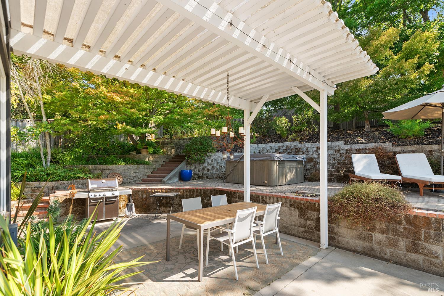 Detail Gallery Image 39 of 60 For 3991 Haven Ct, Sebastopol,  CA 95472 - 4 Beds | 2/1 Baths