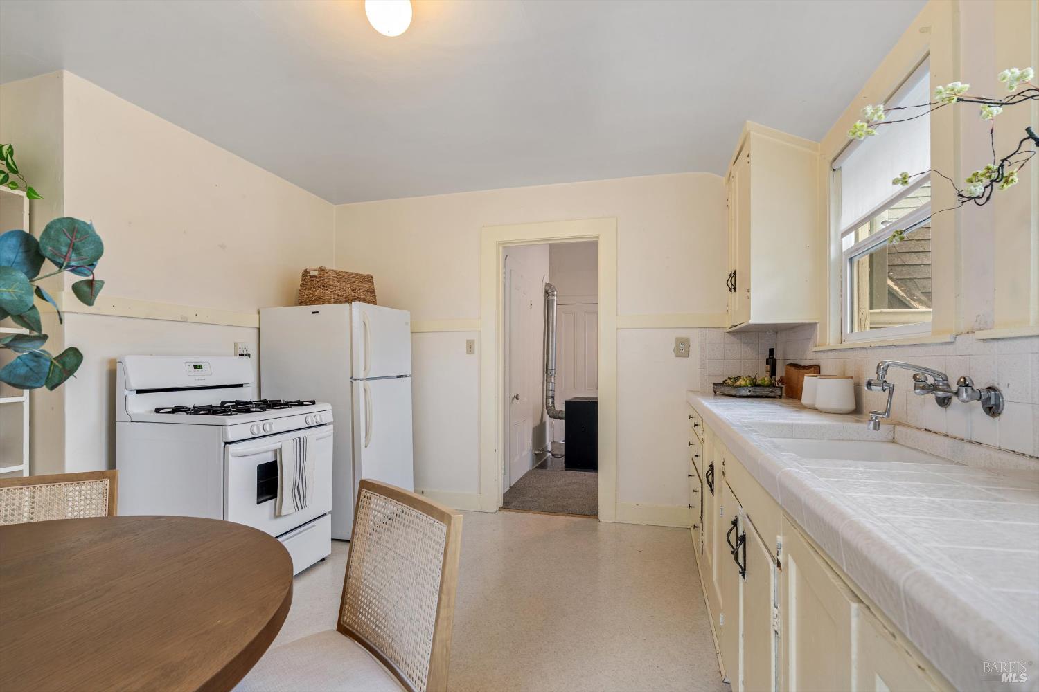 Detail Gallery Image 22 of 40 For 317 8th St, Petaluma,  CA 94952 - 4 Beds | 2 Baths