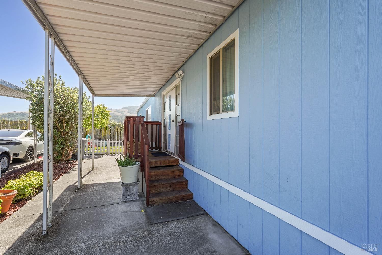 Detail Gallery Image 4 of 38 For 324 Pear Ln, Santa Rosa,  CA 95407 - 3 Beds | 2 Baths