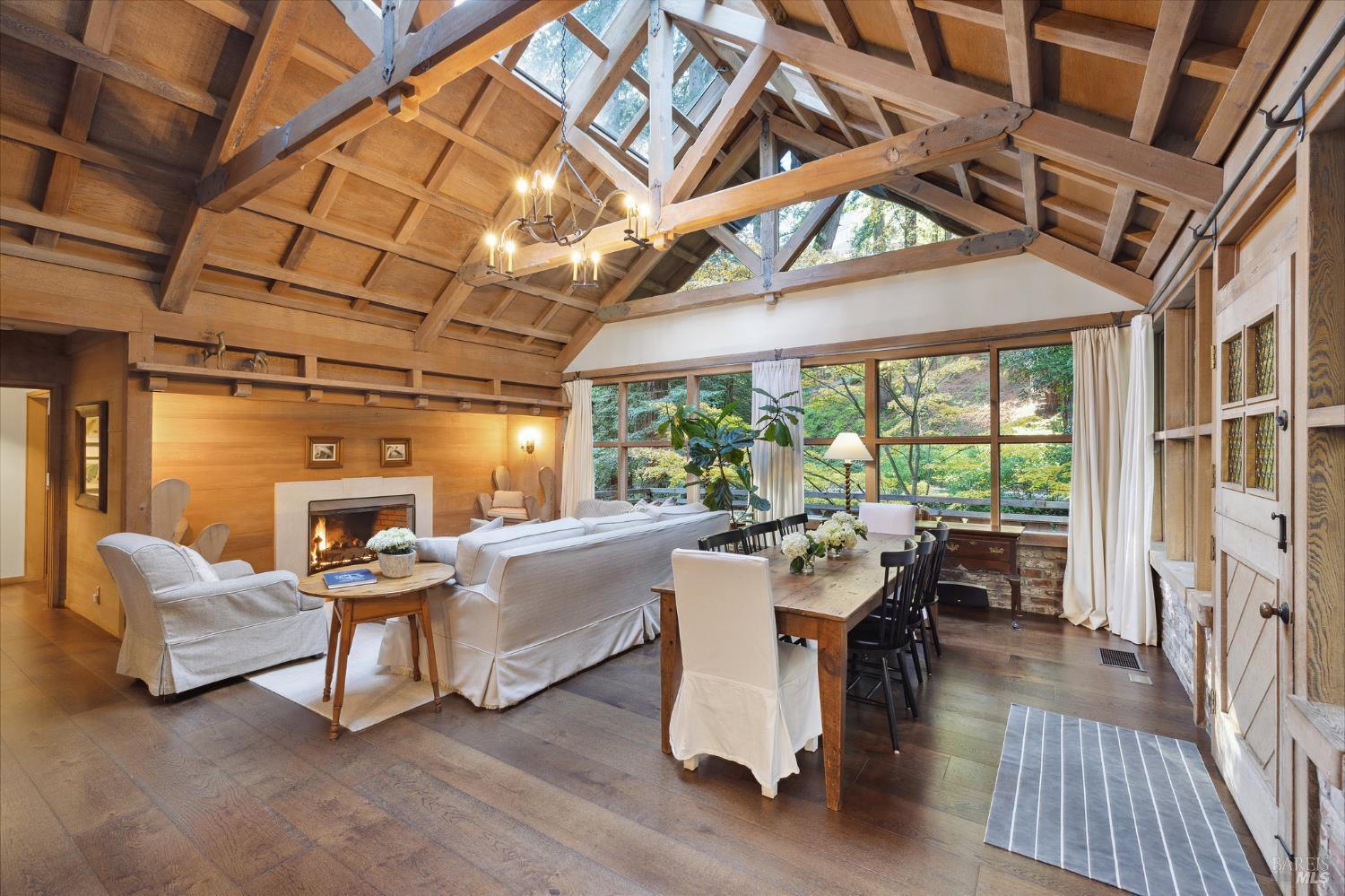 Detail Gallery Image 4 of 29 For 224 Cascade Dr, Mill Valley,  CA 94941 - 3 Beds | 2/1 Baths